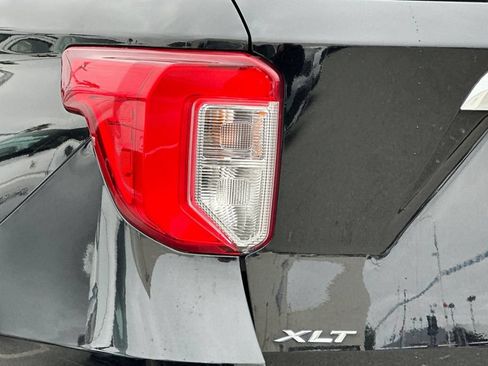 Used 2023 Ford Explorer XLT w/ Equipment Group 202A RWD image 29