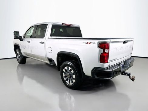 Used 2023 Chevrolet Silverado 2500 Custom w/ Custom Value Package image 5