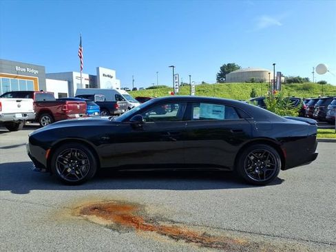New 2026 Dodge Charger R/T AWD/4WD image 10