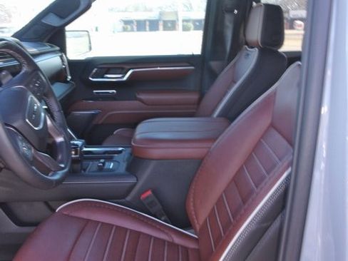 Used 2024 GMC Sierra 1500 Denali Ultimate image 11