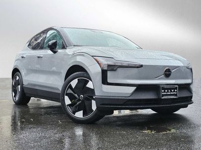 New 2025 Volvo EX30 Plus w/ Protection Package Premier