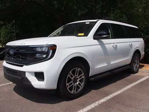 Certified 2025 Ford Expedition Max Active AWD/4WD image 4