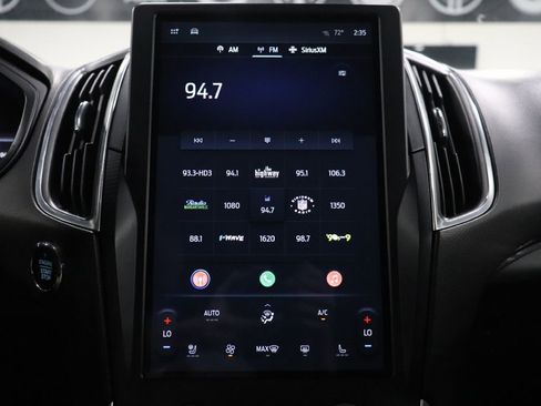 Used 2023 Ford Edge Titanium image 14