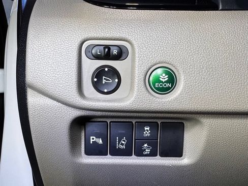 Used 2017 Honda Pilot Touring image 23