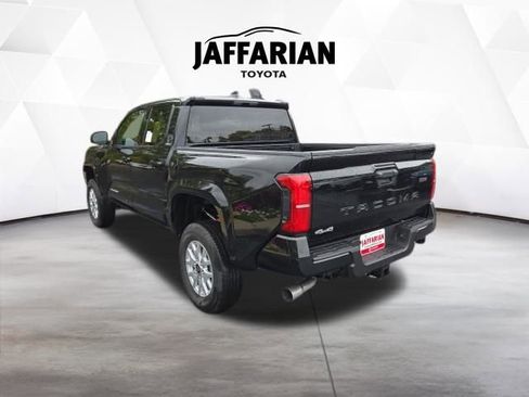 New 2025 Toyota Tacoma SR5 image 5