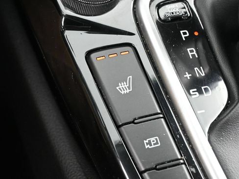 Used 2024 Kia Seltos EX FWD image 25