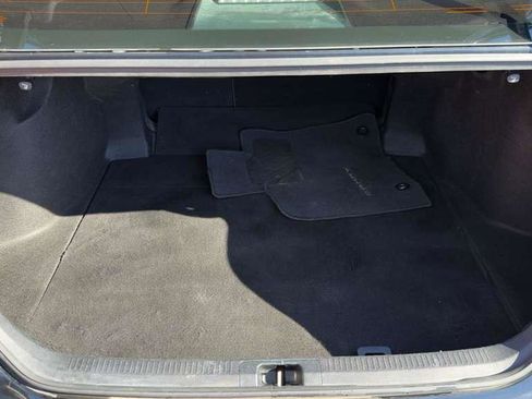 Used 2020 Toyota Camry LE image 18