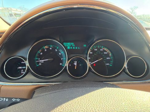 Used 2015 Buick Enclave Leather image 9