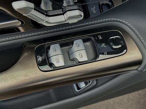 New 2025 Mercedes-Benz SL 43 AMG image 13