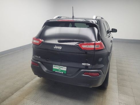 Used 2018 Jeep Cherokee Latitude Plus w/ Cold Weather Group image 7