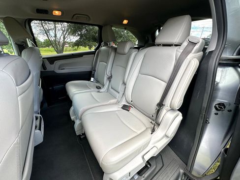 Used 2019 Honda Odyssey EX-L image 42