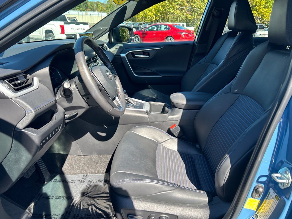 Used 2022 Toyota RAV4 XSE AWD/4WD image 9