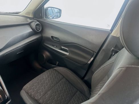Used 2022 Nissan Kicks S FWD image 21