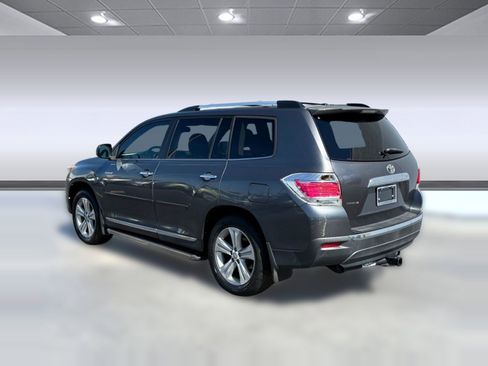 Used 2013 Toyota Highlander Limited image 3