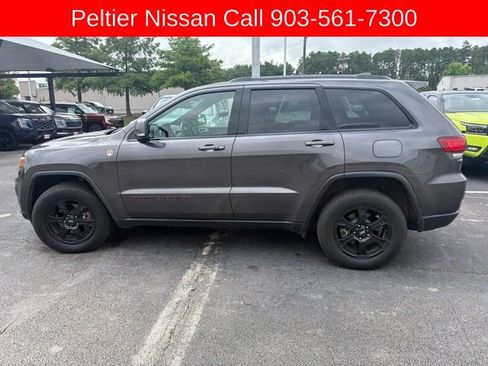 Used 2017 Jeep Grand Cherokee Trailhawk AWD/4WD image 6