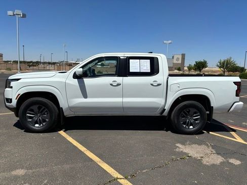Certified 2025 Nissan Frontier SV w/ SV Convenience Package AWD/4WD image 3