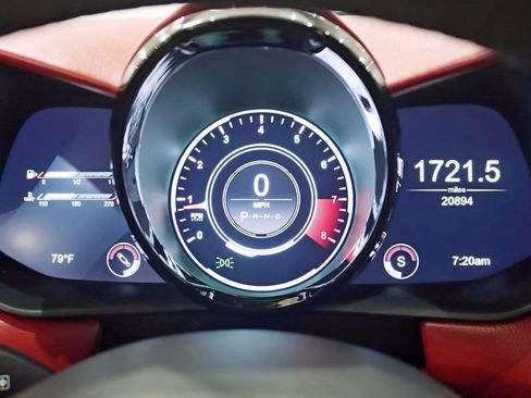 Used 2019 Aston Martin V8 Vantage Coupe RWD image 16