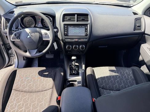 Used 2025 Mitsubishi Outlander Sport ES AWD/4WD image 16