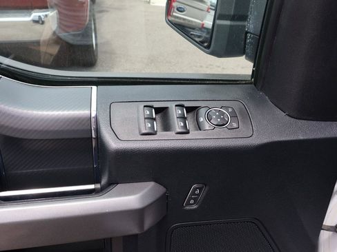 Used 2018 Ford F150 XLT w/ Equipment Group 302A Luxury RWD image 9