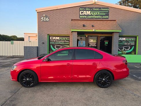 Used 2018 Volkswagen Jetta Sport FWD image 14