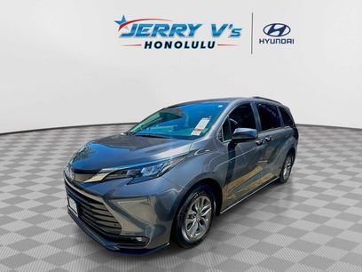 Used 2025 Toyota Sienna XLE w/ XLE Plus Package