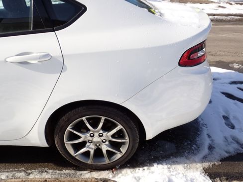 Used 2015 Dodge Dart SXT w/ Sun/Sound Group image 16