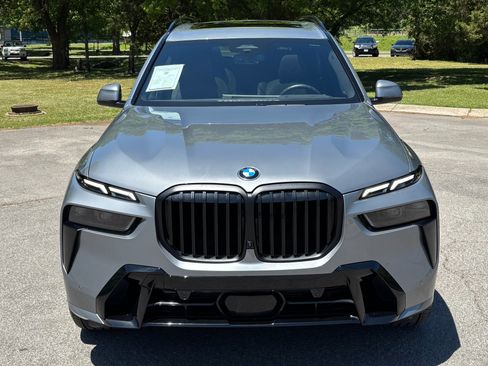 Used 2025 BMW X7 xDrive40i w/ M Sport Package AWD/4WD image 6