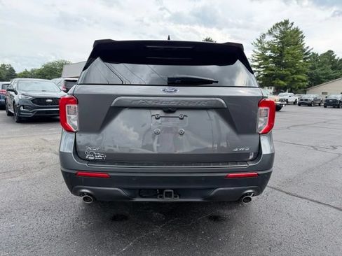 Used 2023 Ford Explorer XLT w/ Equipment Group 202A AWD/4WD image 11