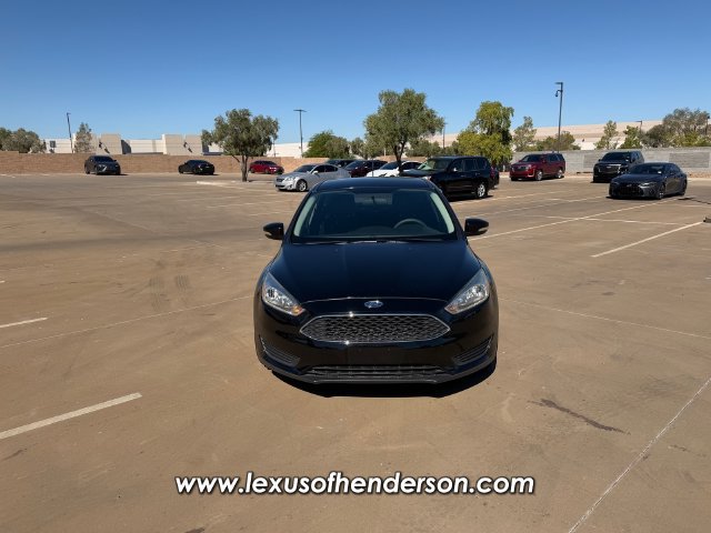 Used 2017 Ford Focus SE FWD image 2