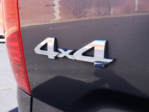 Used 2016 Toyota Tundra SR5 w/ SR5 Upgrade Package image 6