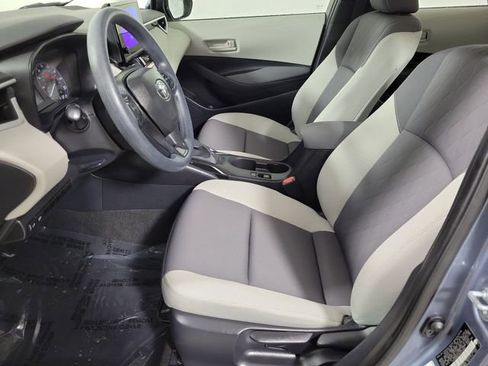 Used 2025 Toyota Corolla LE image 19