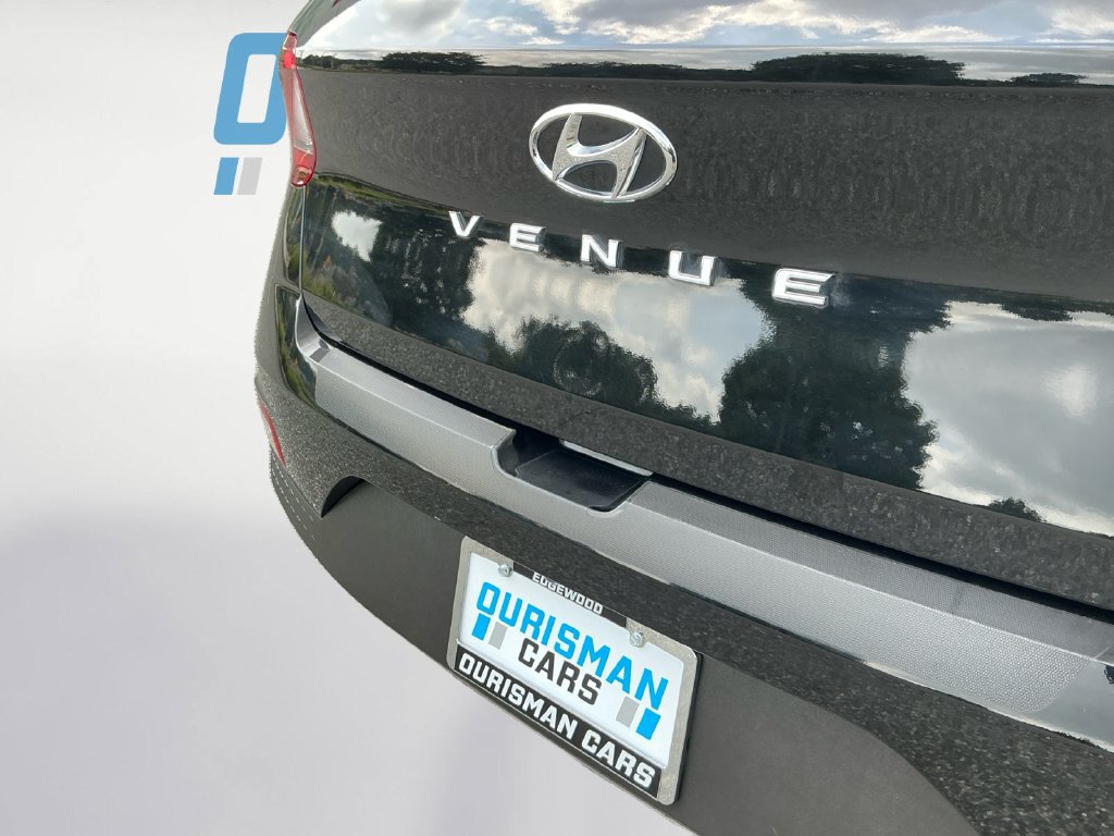 Used 2024 Hyundai Venue SEL FWD image 23