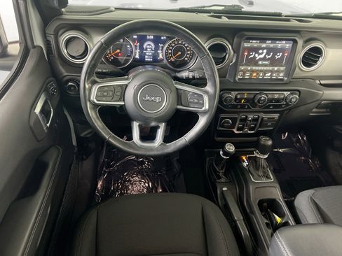 Used 2022 Jeep Wrangler Unlimited Sahara w/ LED Lighting Group image 22