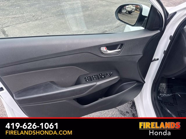 Used 2022 Hyundai Accent SEL FWD image 11