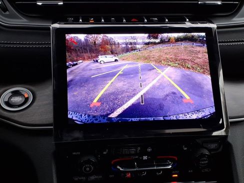 New 2025 Jeep Grand Cherokee Limited w/ MOPAR Finishing Package image 14