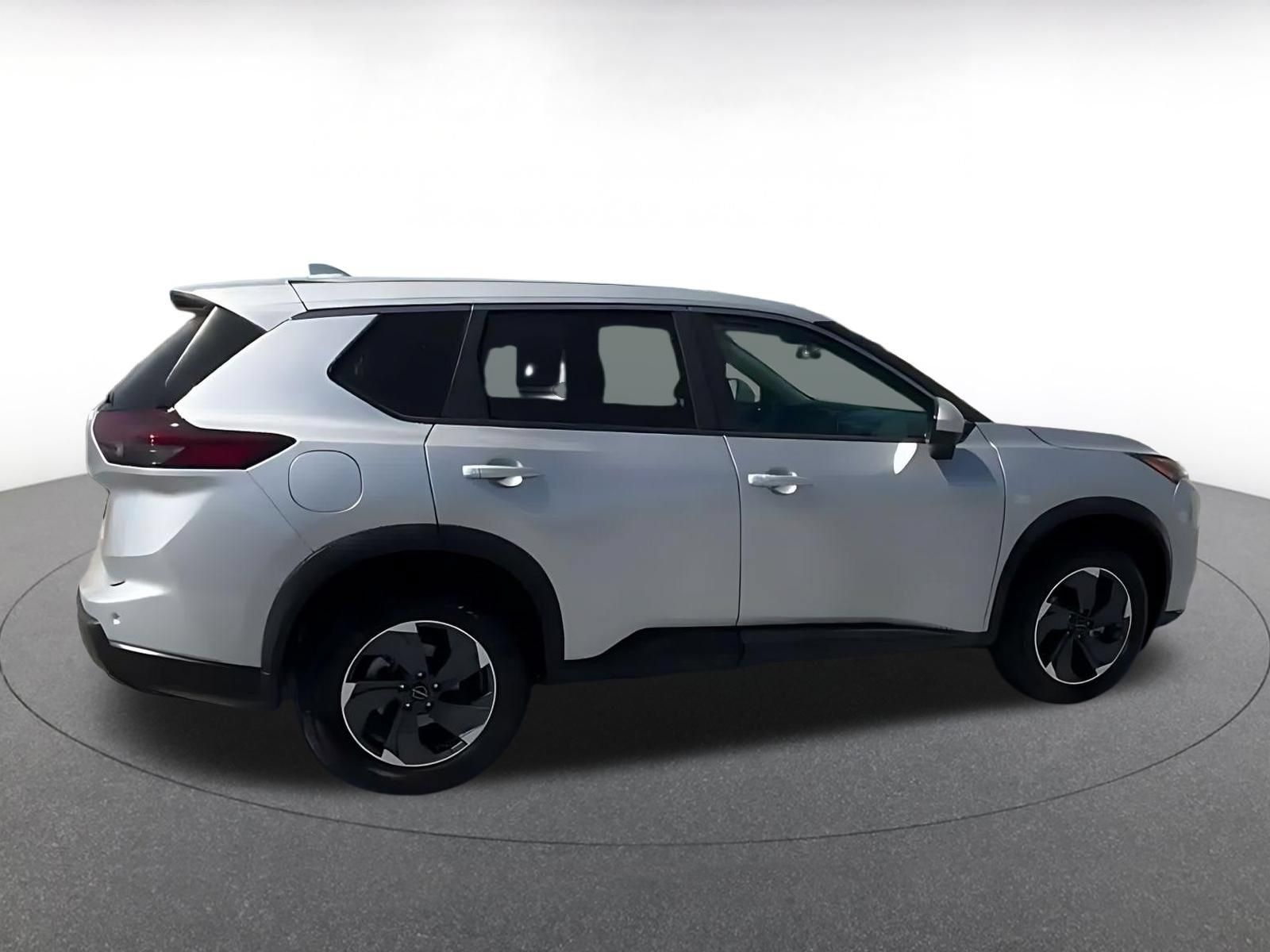 Used 2025 Nissan Rogue SV FWD image 15