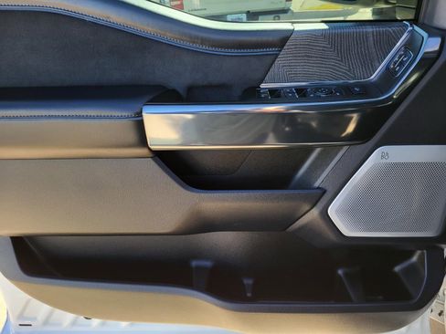 Used 2025 Ford F350 Platinum w/ FX4 Off-Road Package image 23