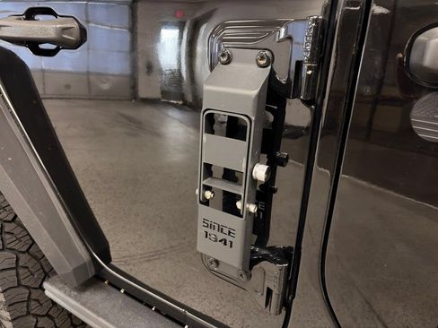 Used 2020 Jeep Wrangler Unlimited Rubicon w/ Quick Order Package 28Y Recon AWD/4WD image 16