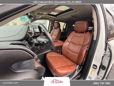 Used 2017 Cadillac Escalade Premium Luxury image 13