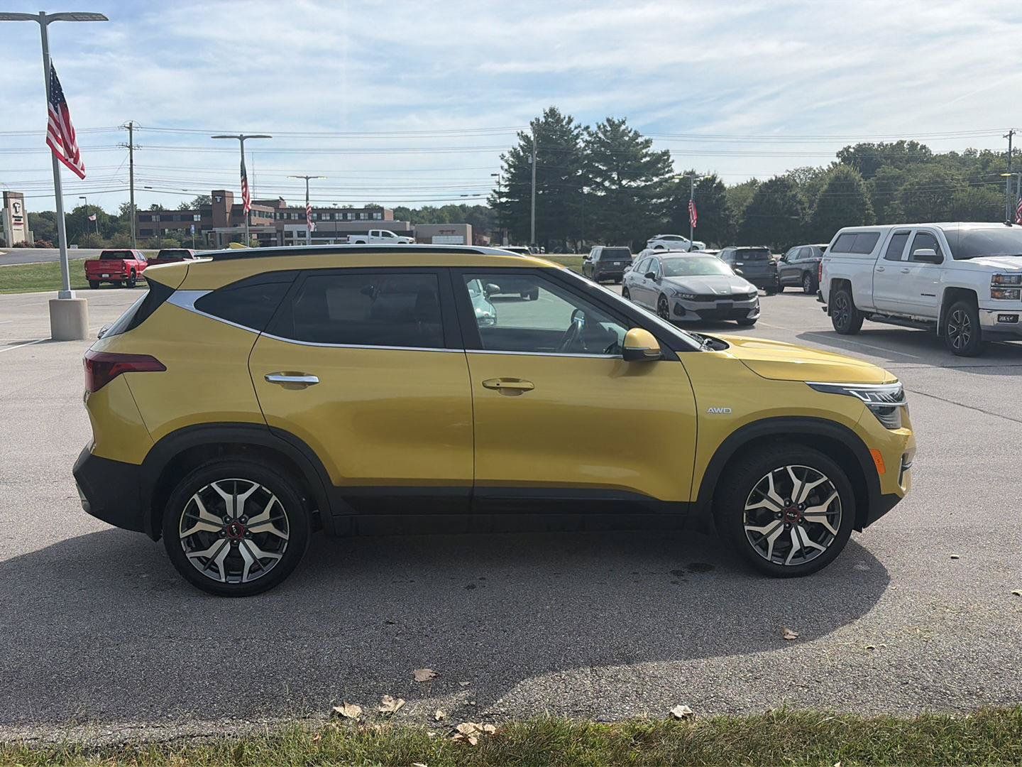 Used 2023 Kia Seltos SX w/ SX Sunroof Package AWD/4WD image 6
