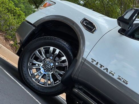 Used 2017 Nissan Titan Platinum Reserve AWD/4WD image 13