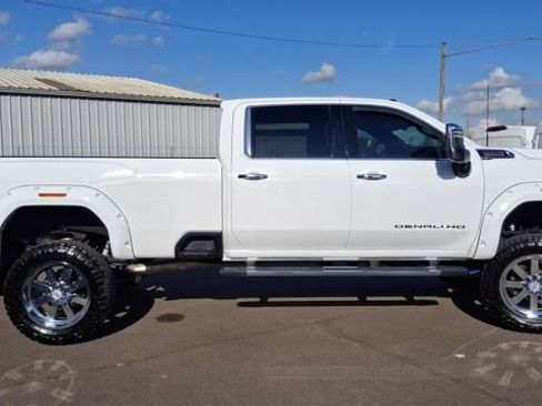 Used 2021 GMC Sierra 2500 Denali w/ Denali Ultimate Package image 8