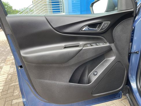 Used 2024 Chevrolet Equinox LT FWD image 12