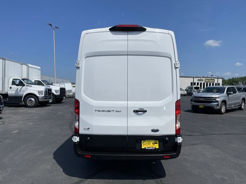 Used 2024 Ford Transit 250 148 High Roof Extended w/ Load Area Protection Package RWD image 7