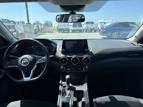 Used 2025 Nissan Sentra SR FWD image 15