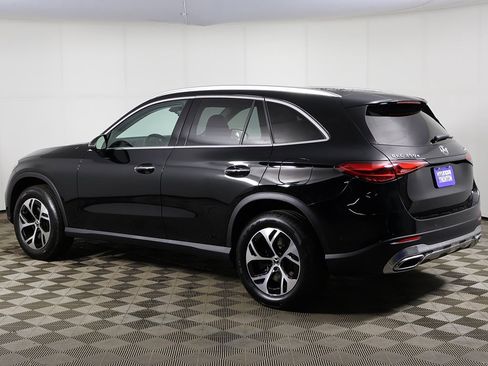 Used 2025 Mercedes-Benz GLC 350e 4MATIC image 9