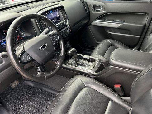 Used 2019 Chevrolet Colorado LT w/ Colorado RST Special Edition image 9