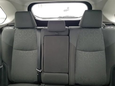 Used 2022 Toyota RAV4 XLE image 18