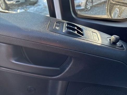 Used 2025 RAM ProMaster 2500 w/ Convenience Group image 21