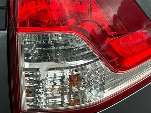 Used 2013 Honda CR-V LX image 31